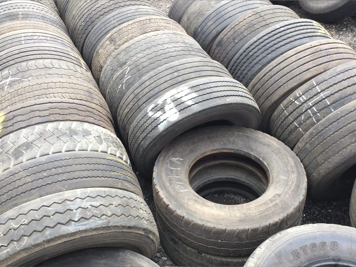 Used truck tyres